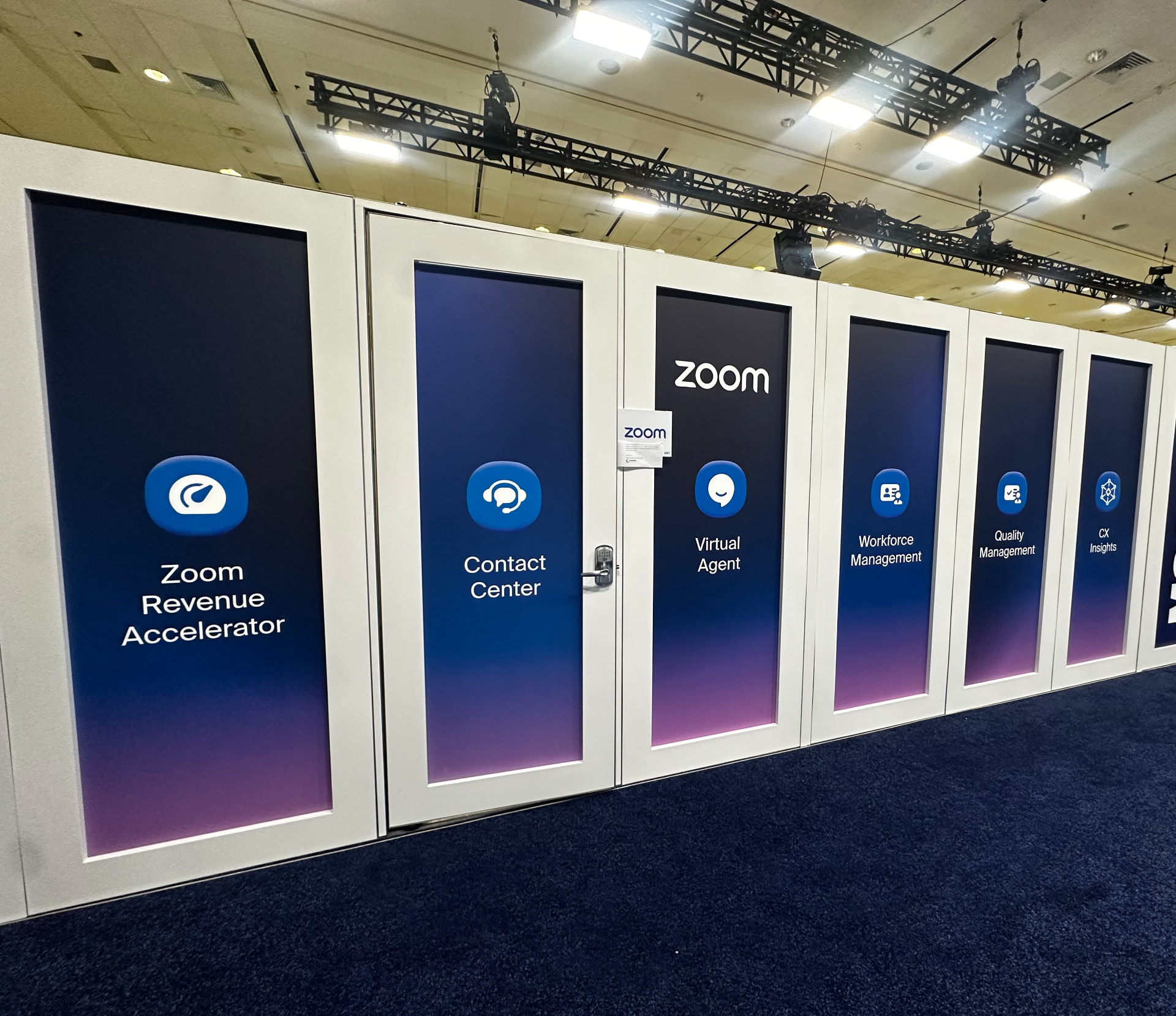 Tradeshow customer meeting room environment